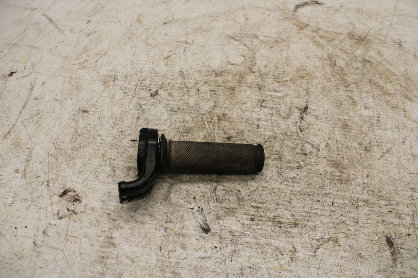 16-21 YAMAHA XSR900 THROTTLE CABLE LINE HOUSING GUIDE BB370