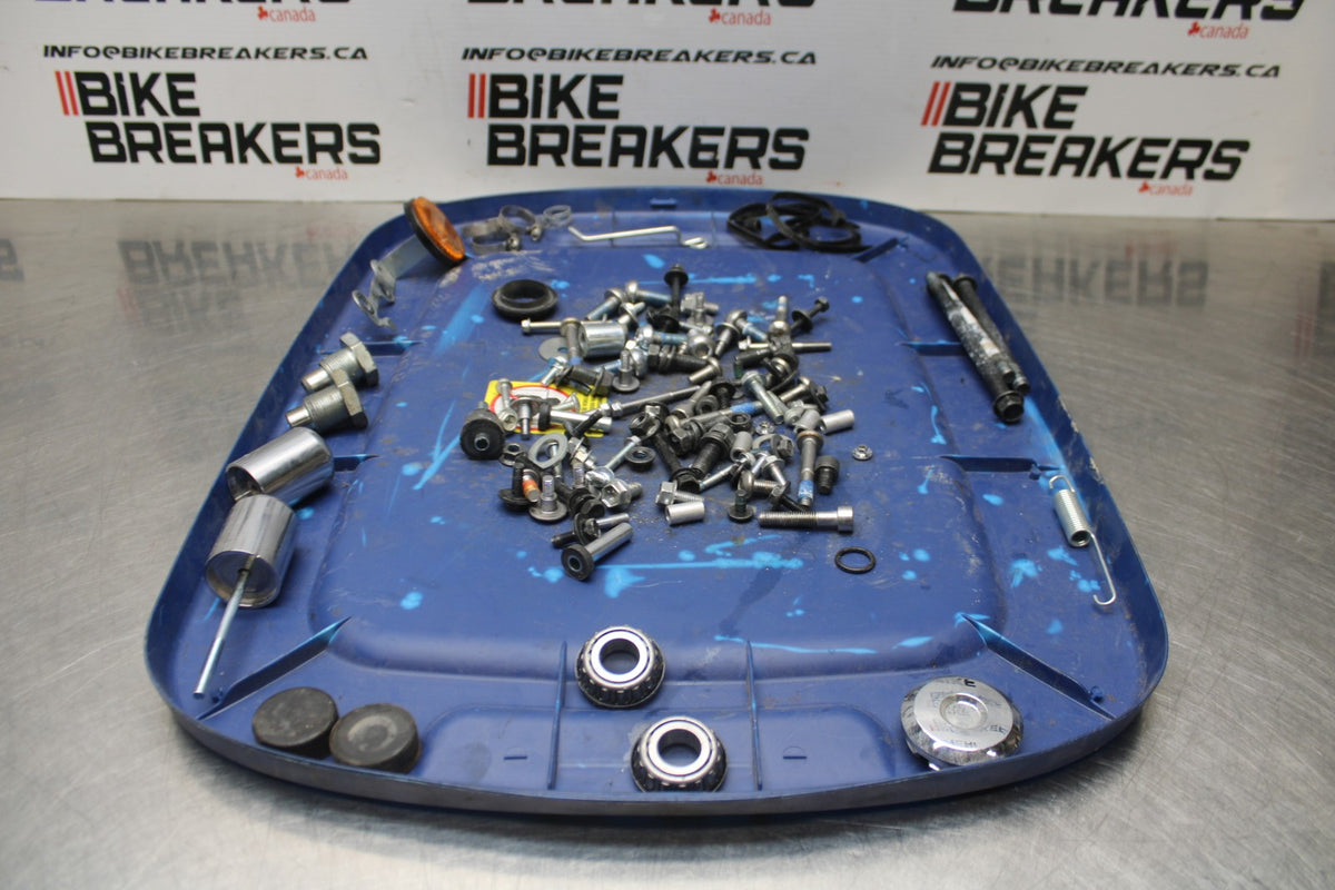 15 SUZUKI BOULEVARD C50 MOUNTING BOLTS HARDWARE MOTOR SCREWS BB775