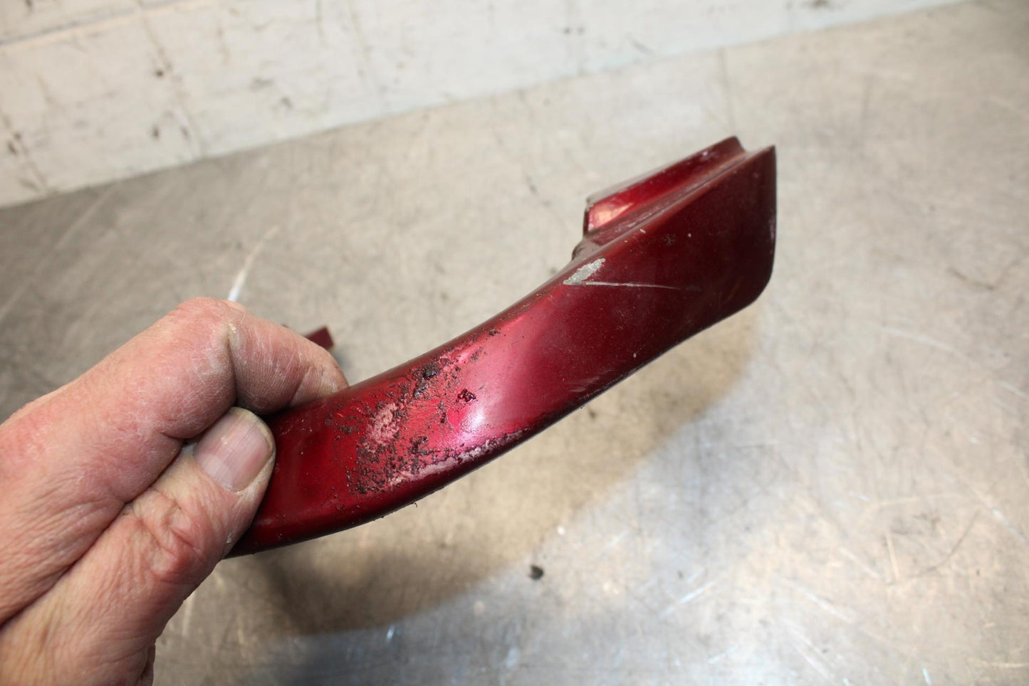 00-01 KAWASAKI ZZR600 PASSENGER REAR SEAT GRAB BAR HANDLE BB31