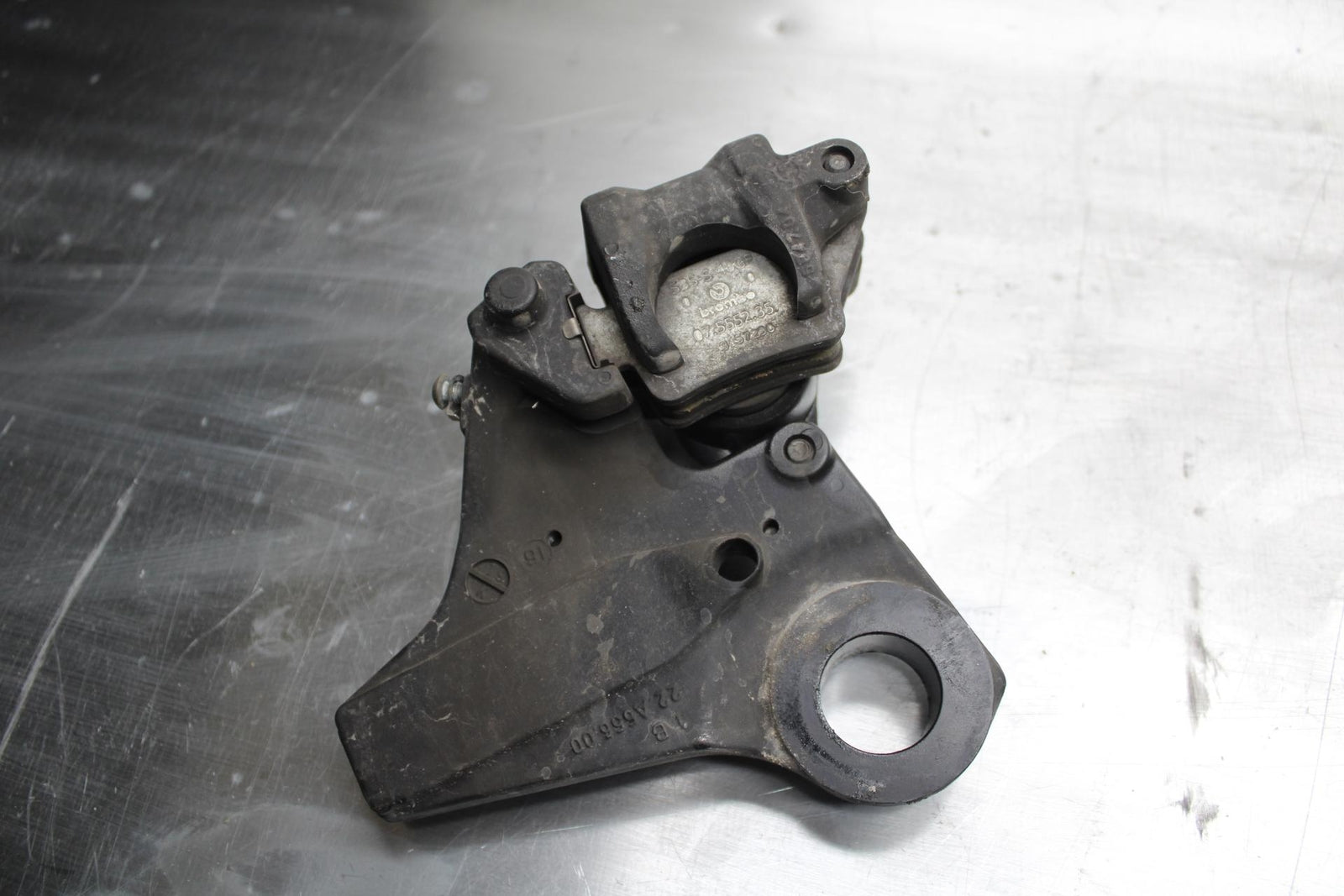 17-20 BMW S1000R REAR BACK BRAKE CALIPER W MOUNT BRACKET BB488