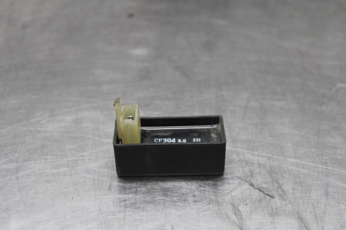 84 HONDA INTERCEPTOR 1000 VF1000F TURN SIGNAL BLINKER RELAY FLASHER SWITCH BB878