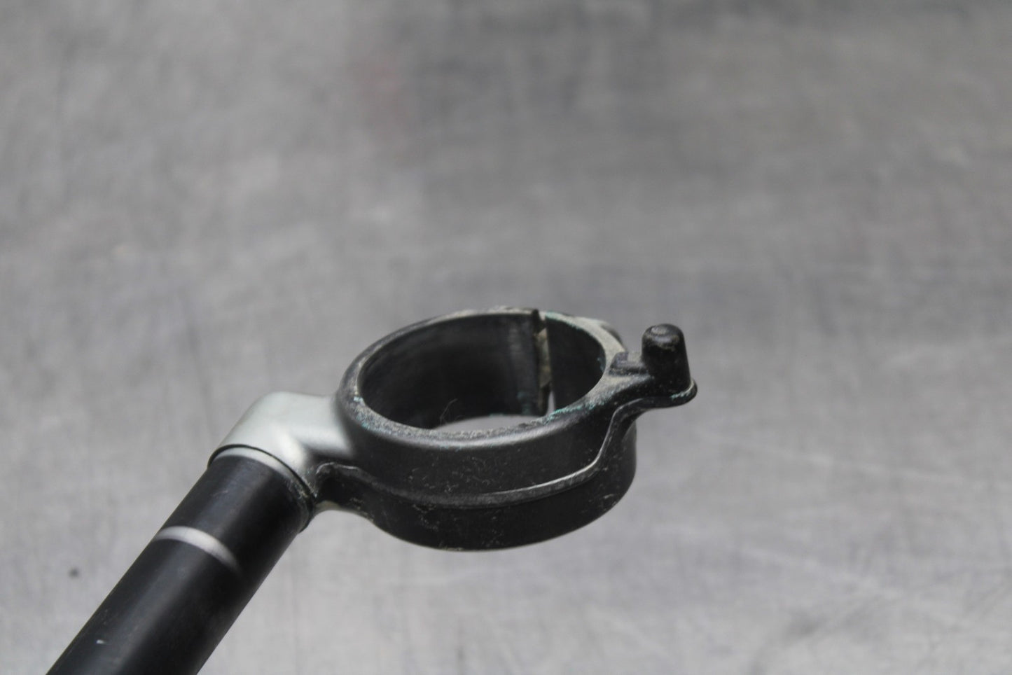 11-22 SUZUKI GSXR 600  LEFT CLIP ON HANDLEBAR BB193