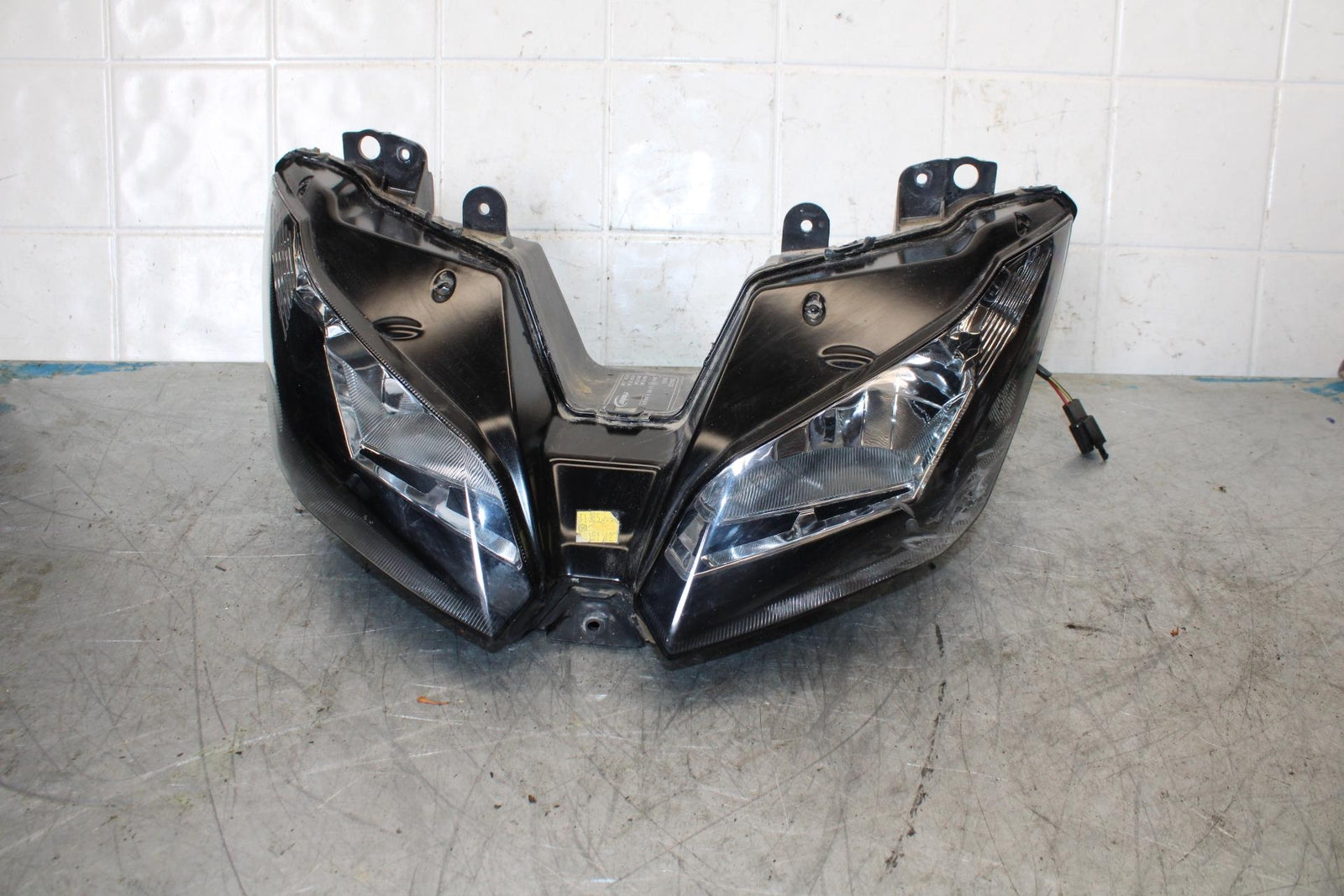 13-17 KAWASAKI NINJA 300 FRONT HEADLIGHT HEAD LIGHT LAMP BB429