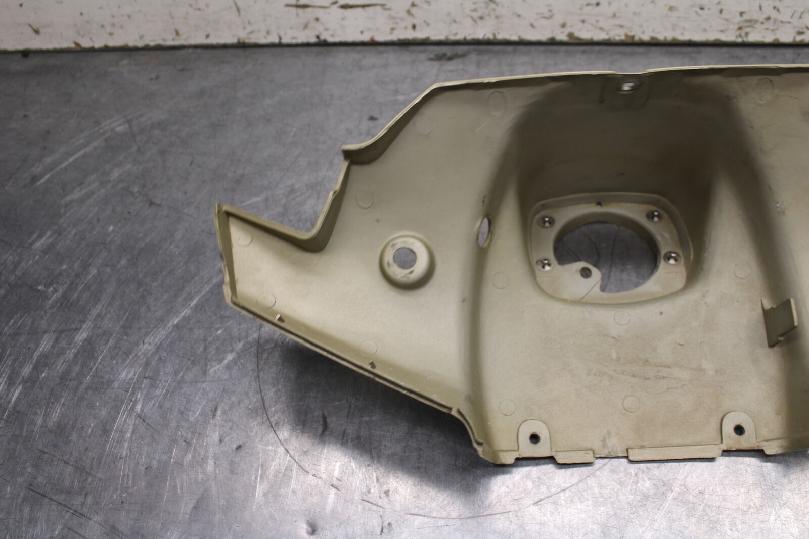 83-85 YAMAHA RIVA 180 XC180 FRONT CENTER COWL FAIRING BB109