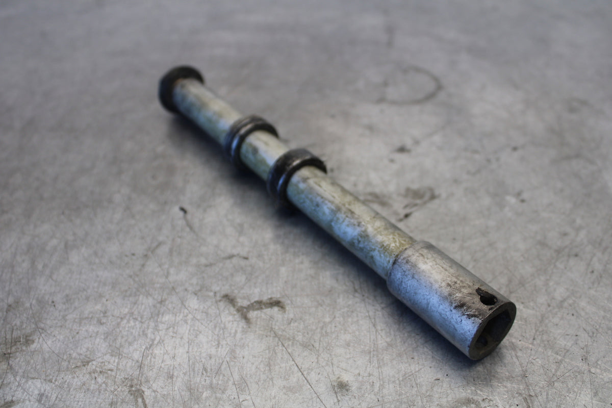 07-12 HONDA CBR600RR FRONT WHEEL RIM AXLE PIVOT BOLT BB672