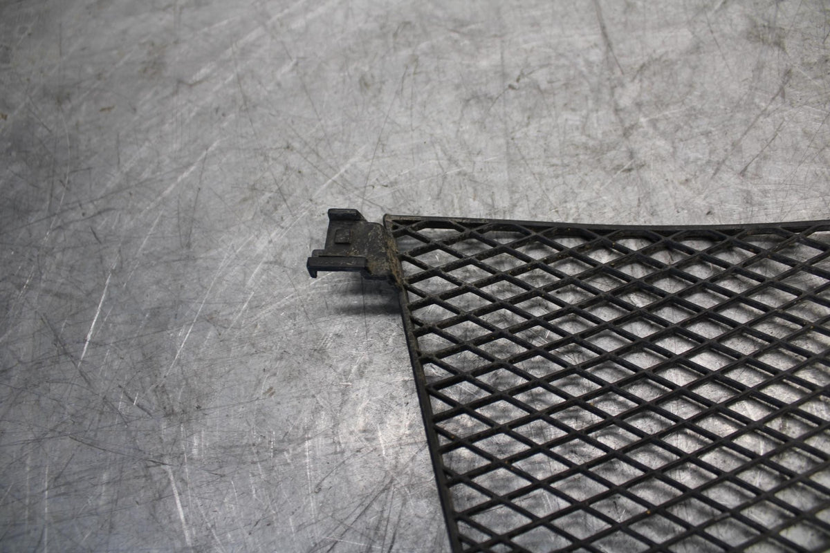 2005 Honda CBR1000RR OIL COOLER GRILL GUARD BB528
