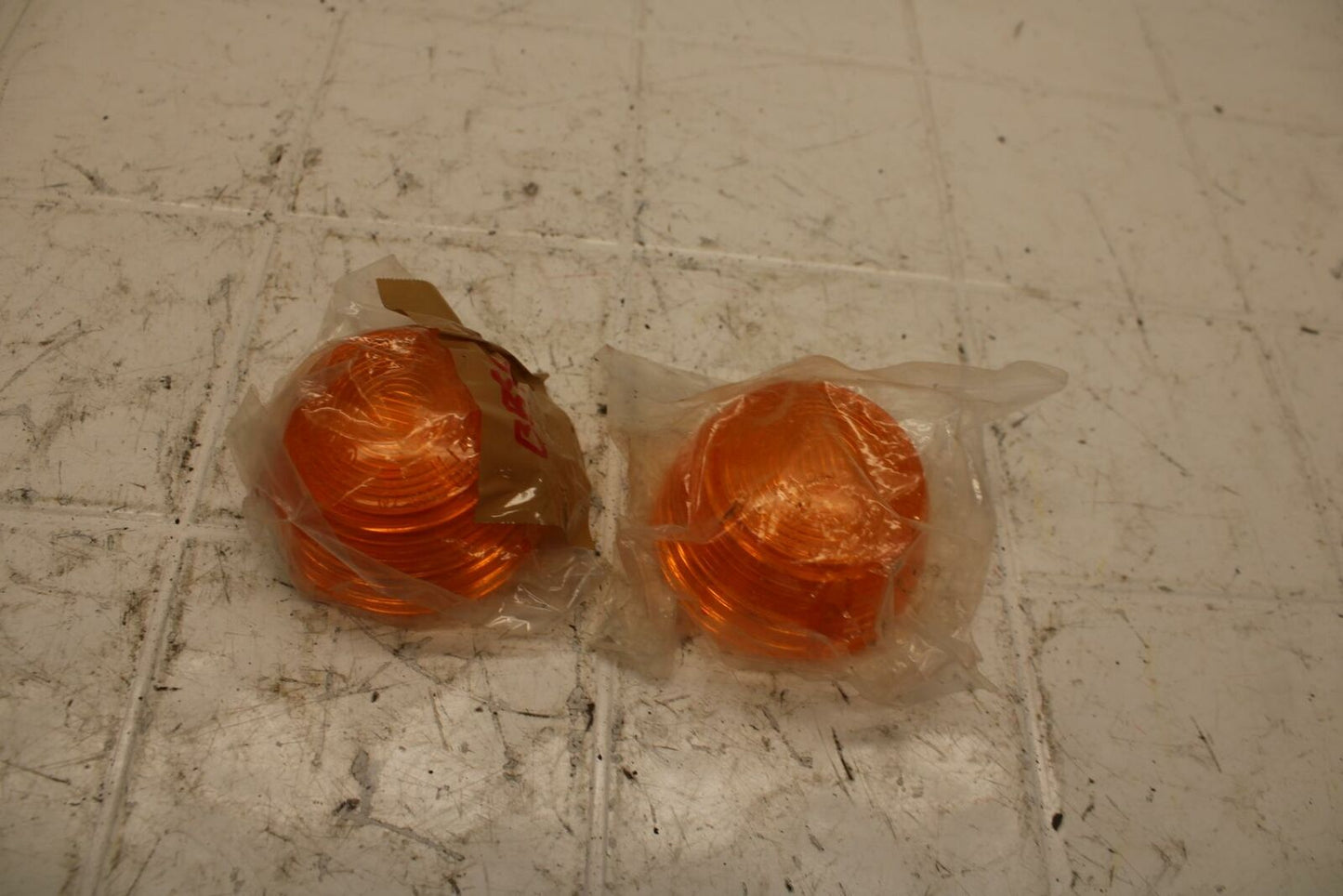 72 HONDA CB500 K1 FRONT LEFT RIGHT TURN SIGNALS LIGHT INDICATORS LENS BB24
