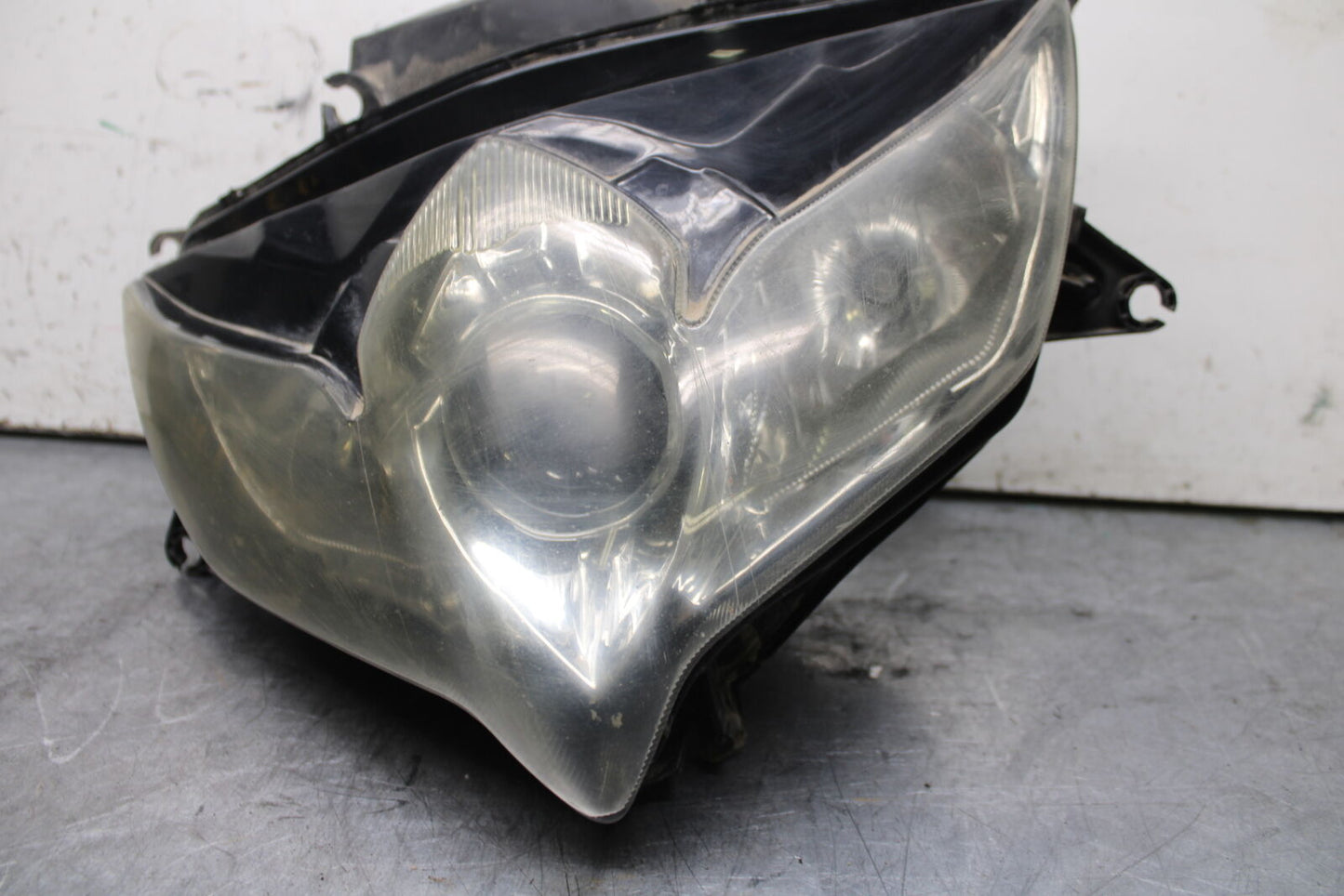 08-10 SUZUKI GSXR 600 FRONT HEADLIGHT HEAD LIGHT LAMP  BB721