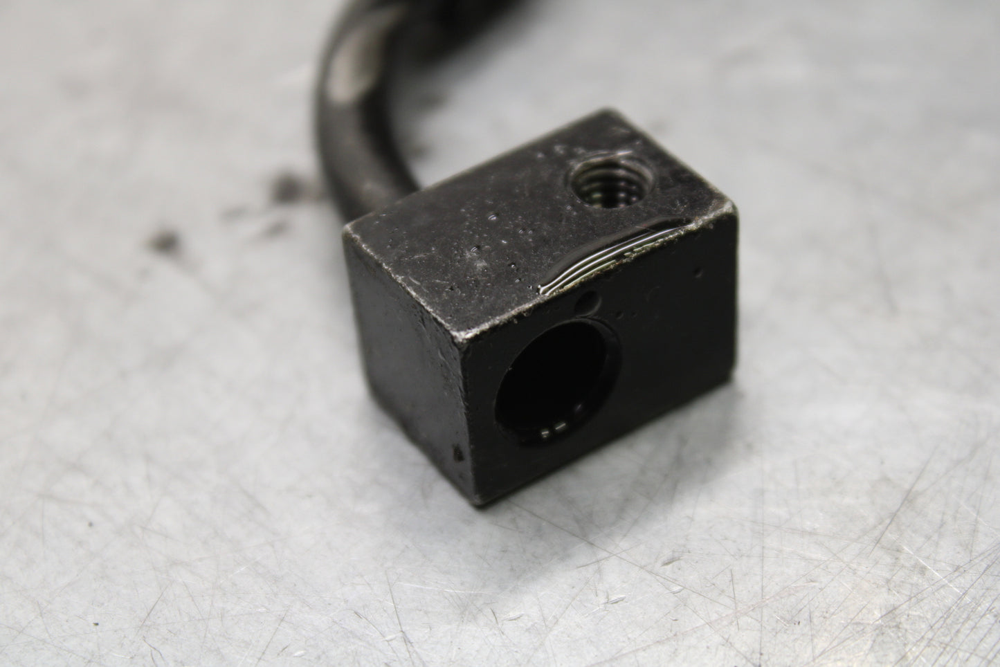 16 KAWASAKI NINJA ZX10R REAR BACK BRAKE HOSE FLUID LINE BB650