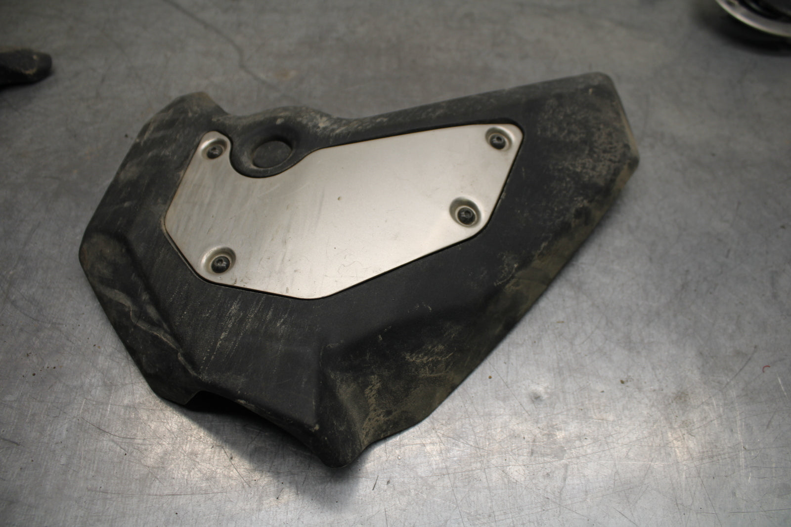 16-17 KAWASAKI VULCAN S 650 EN650 ABS ENGINE SIDE COVER PANEL COWL FAIRING BB731