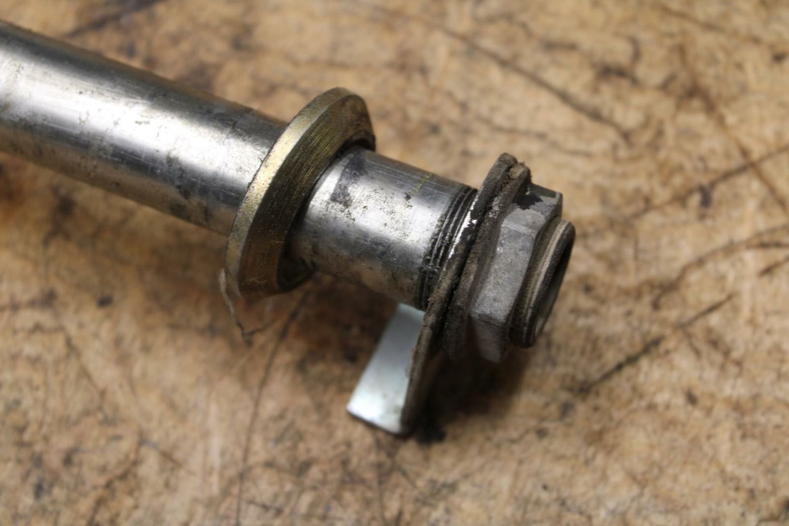 04-07 DUCATI ST3 REAR AXLE BACK WHEEL RIM PIVOT BOLT AXEL BB347