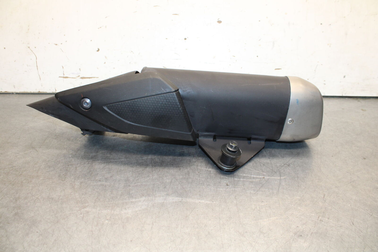15-17 YAMAHA YZF R3 EXHAUST PIPE MUFFLER SLIP ON CAN SILENCER BB651