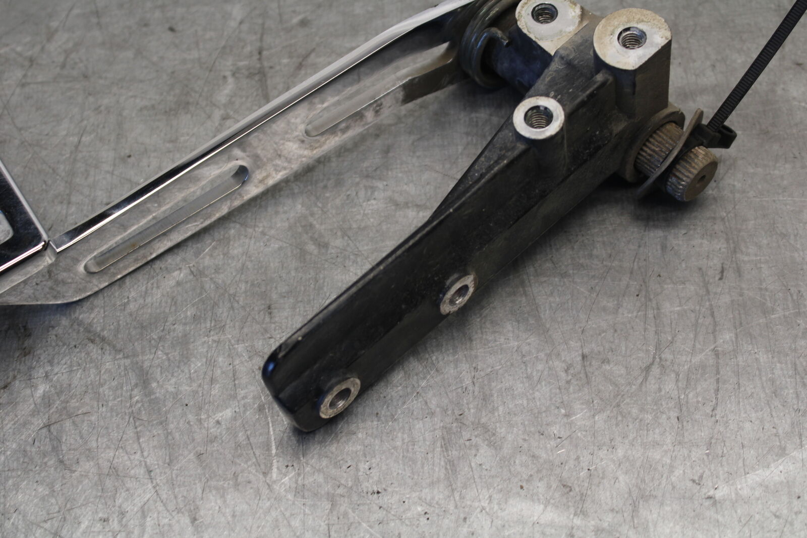 05-06 YAMAHA ROYAL STAR RIGHT REARSET BRAKE FOOT PEDAL BB697