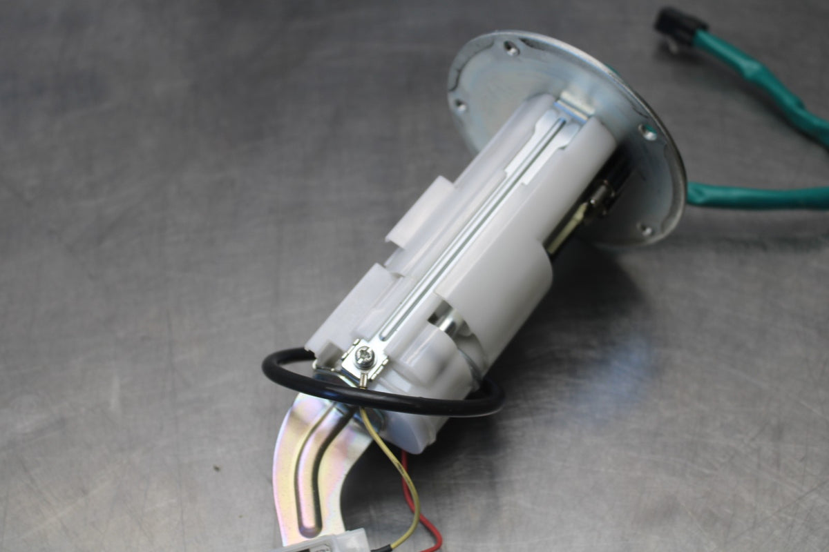 22 KAWASAKI NINJA 1000SX FUEL PUMP GAS PETROL SENDER UNIT BB780