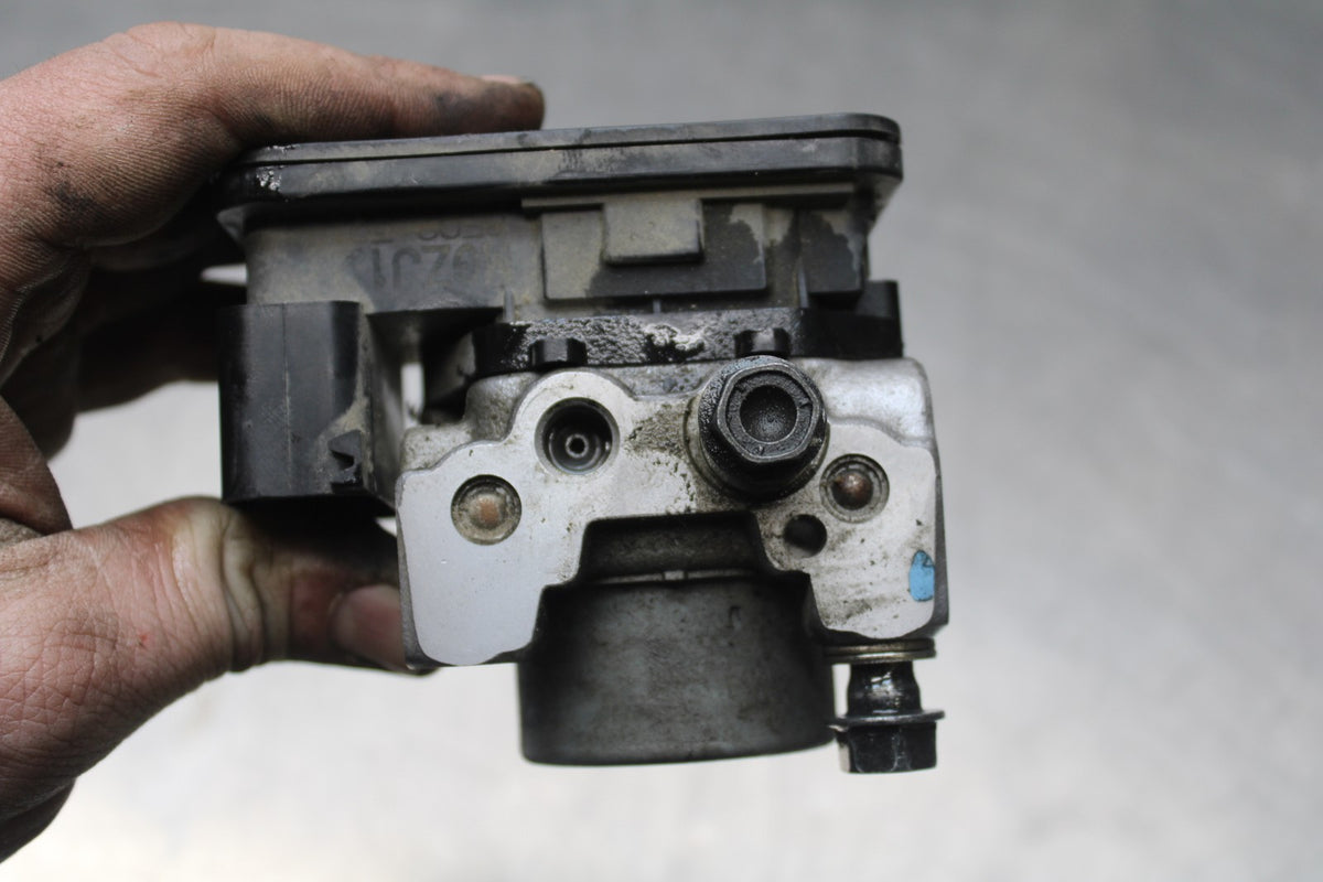 18 HONDA CB500F ABS PUMP UNIT MODULE BB861