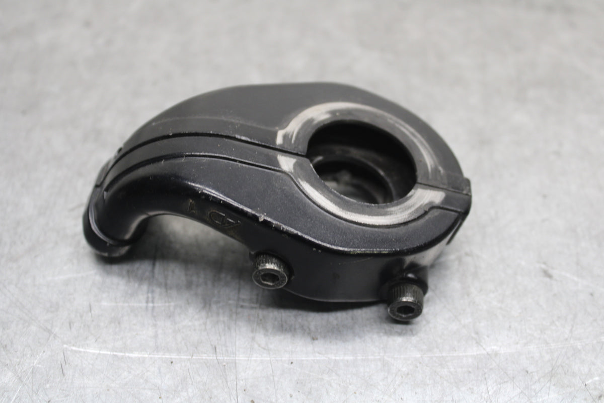 07-08 YAMAHA YZF R1 THROTTLE CABLE LINE HOUSING GUIDE BB675