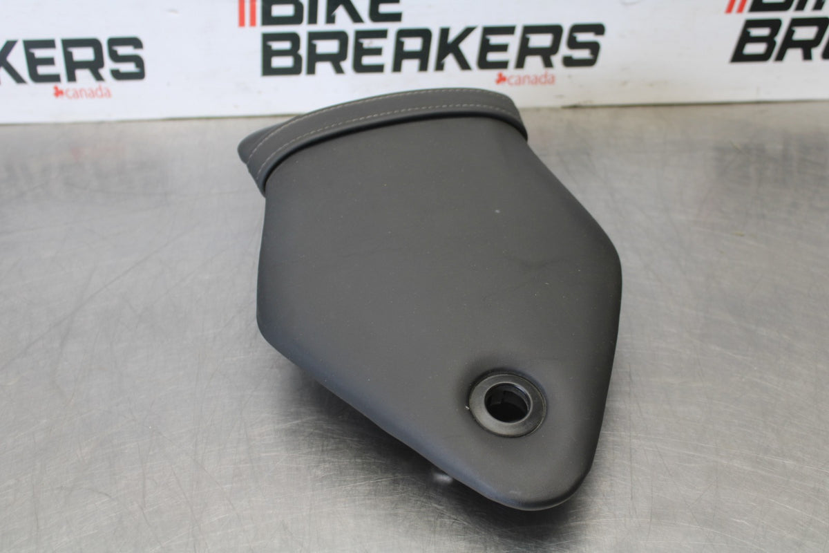 17-20 BMW S1000R REAR BACK PASSENGER TANDEM SEAT PAD SADDLE PILLION BB909