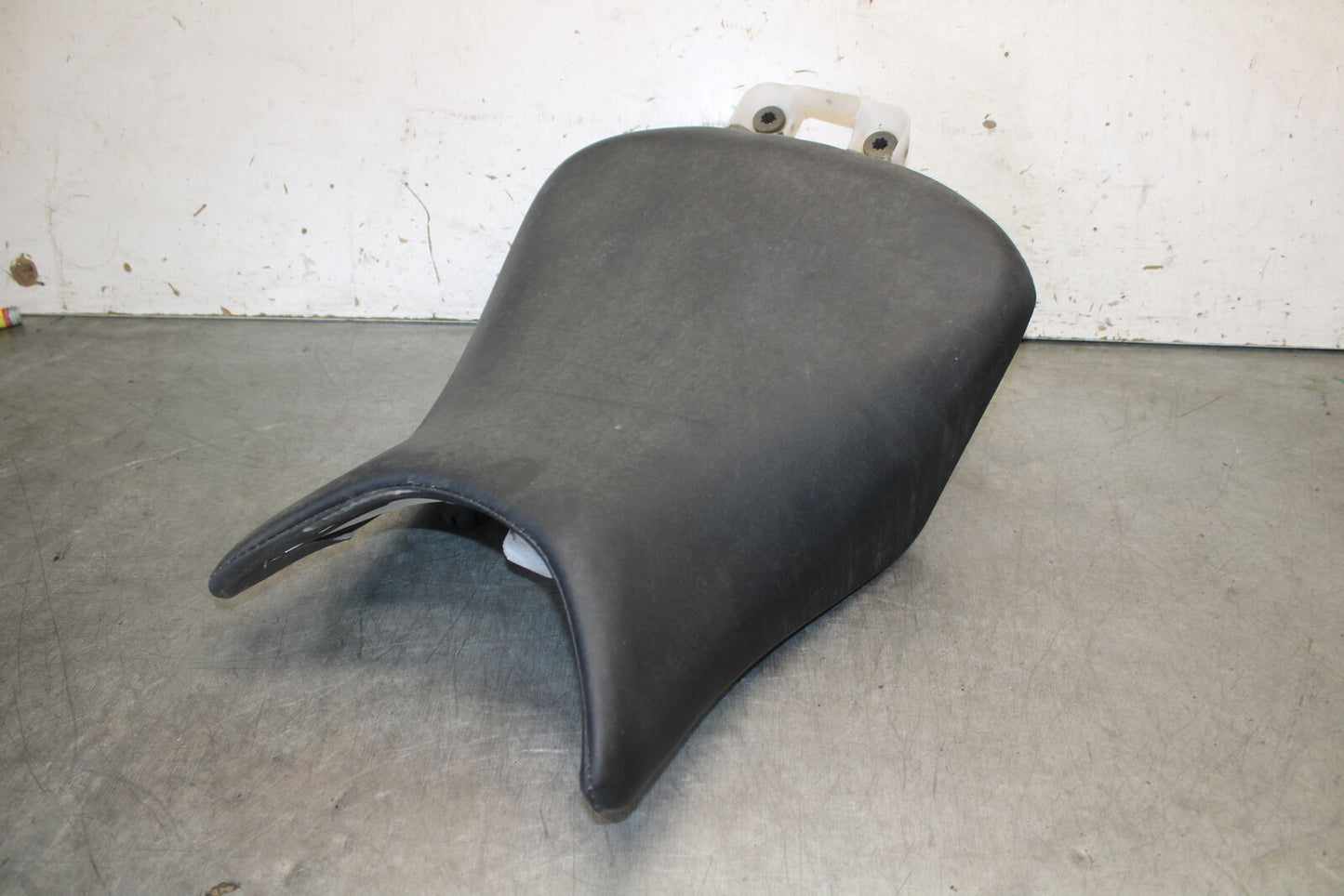 13-15 HONDA CBR500R FRONT DRIVERS SEAT PAD SADDLE PILLION 77100-MGZ-J01 BB704
