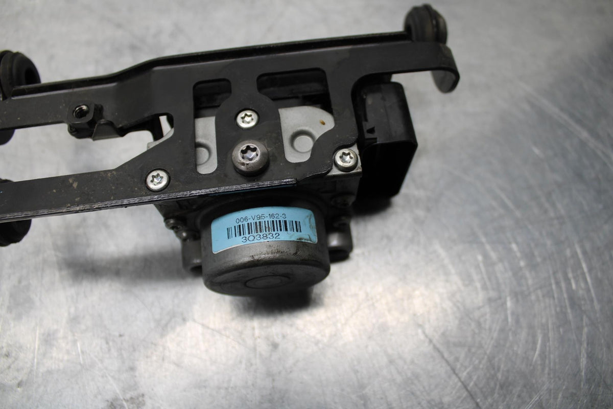 14-15 TRIUMPH STREET TRIPLE R ABS PUMP UNIT MODULE BB441