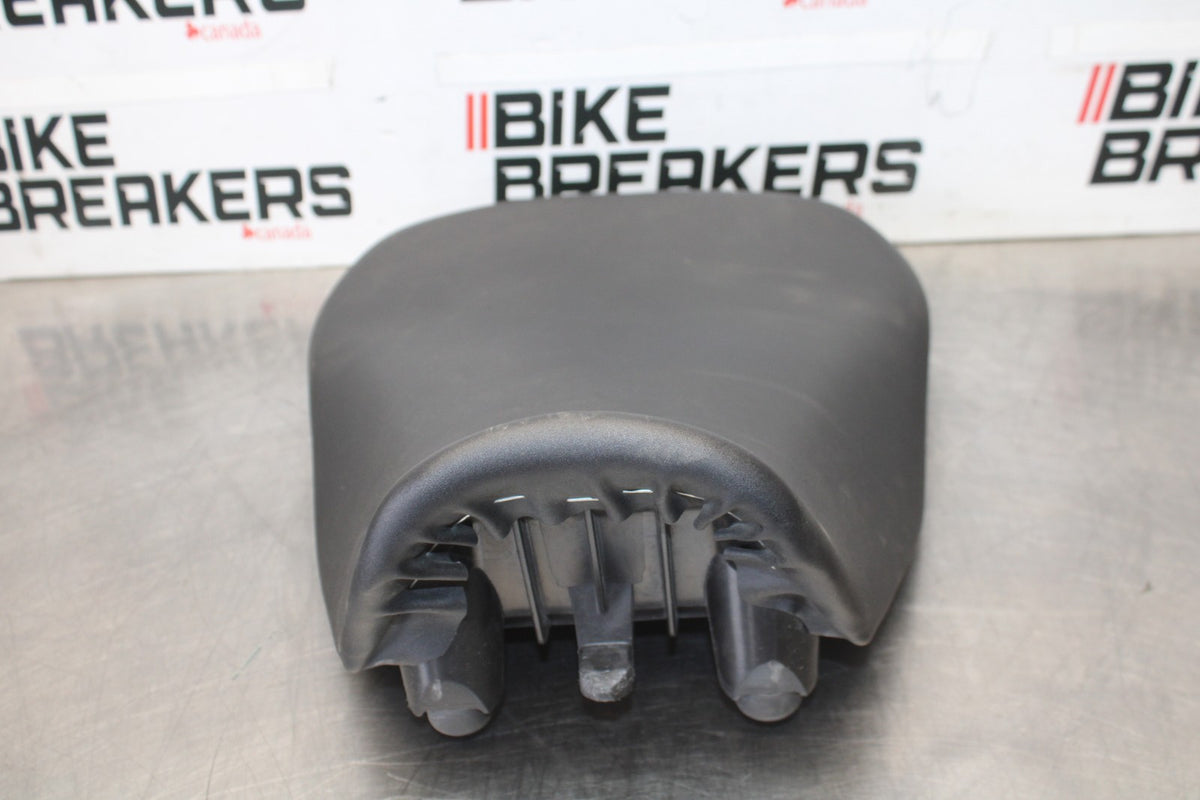 15-17 YAMAHA FJ09 FRONT DRIVERS SEAT PAD SADDLE PILLION BB906