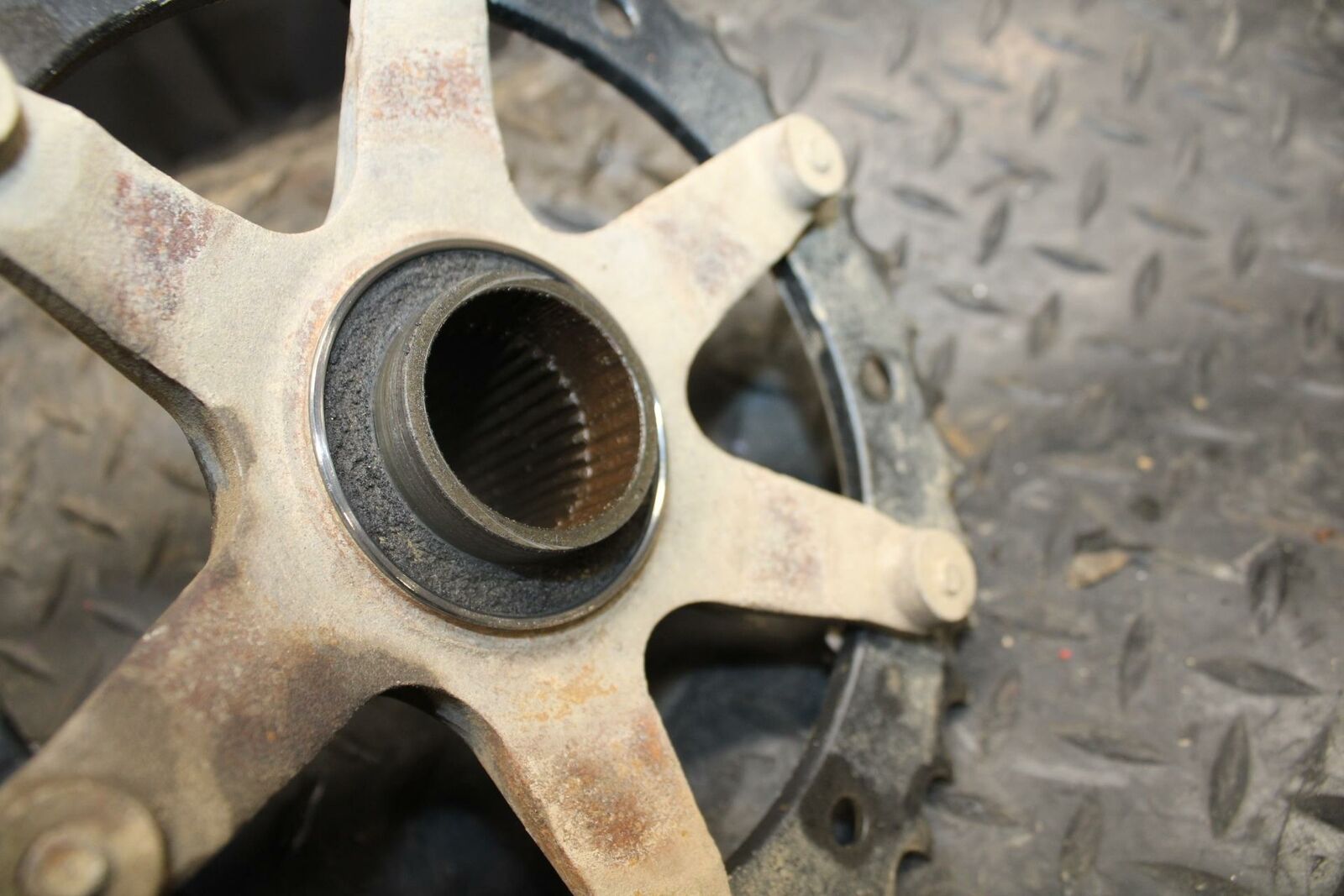 2004 Yamaha Banshee 350 YFZ350 FRONT REAR SPROCKET & HUB  BB232