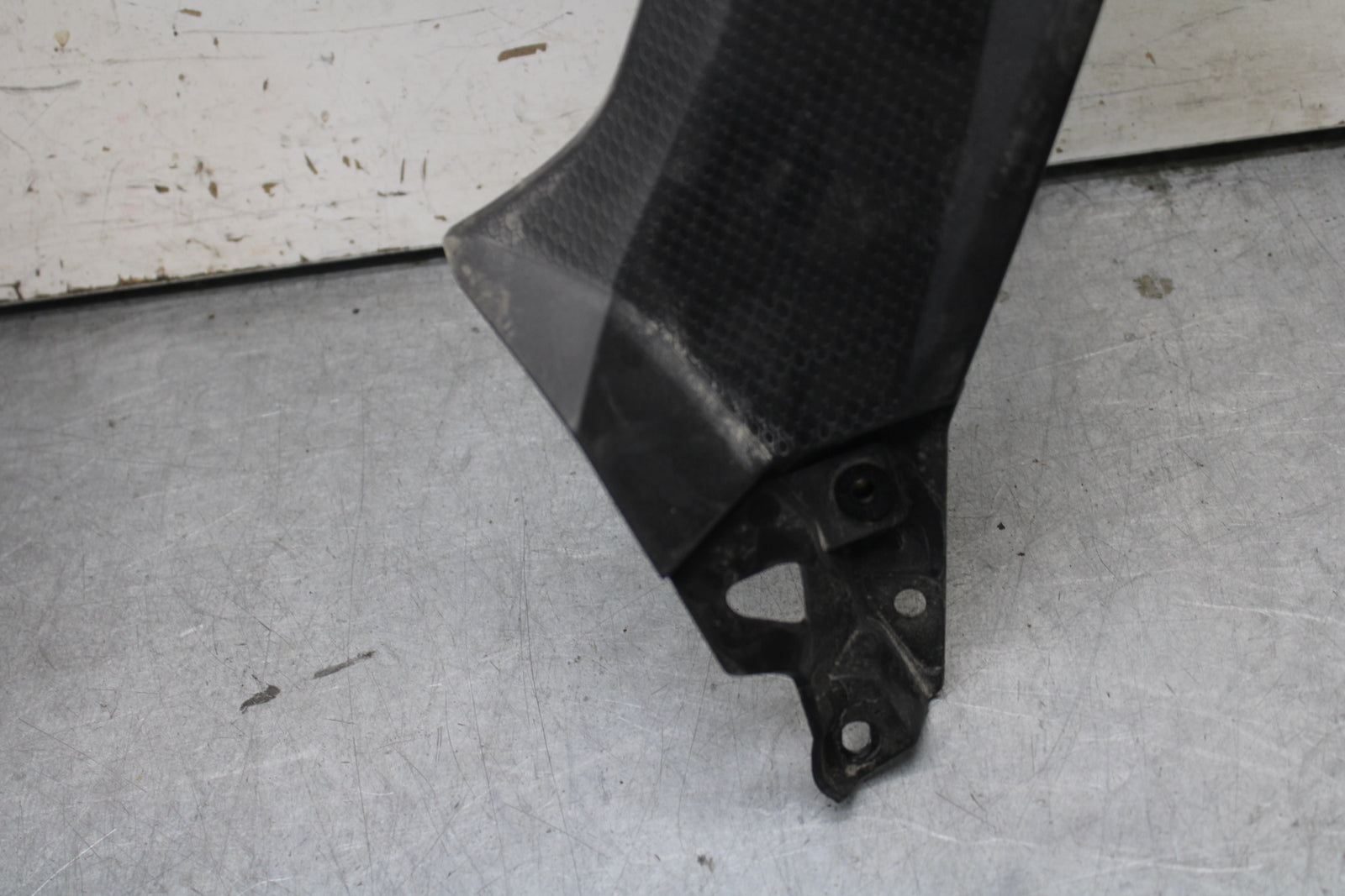 18-23 KAWASAKI NINJA 400 FRONT CENTER COWL FAIRING BB660