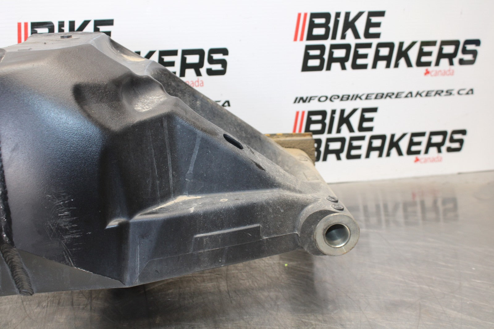 06-07 SUZUKI GSXR 600 REAR SWINGARM BACK SUSPENSION SWING ARM BB170