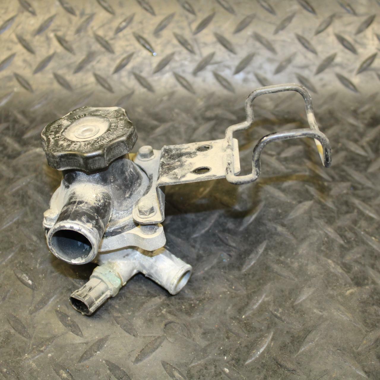 03-08 KAWASAKI VULCAN 1600 THERMOSTAT HOUSING BB193