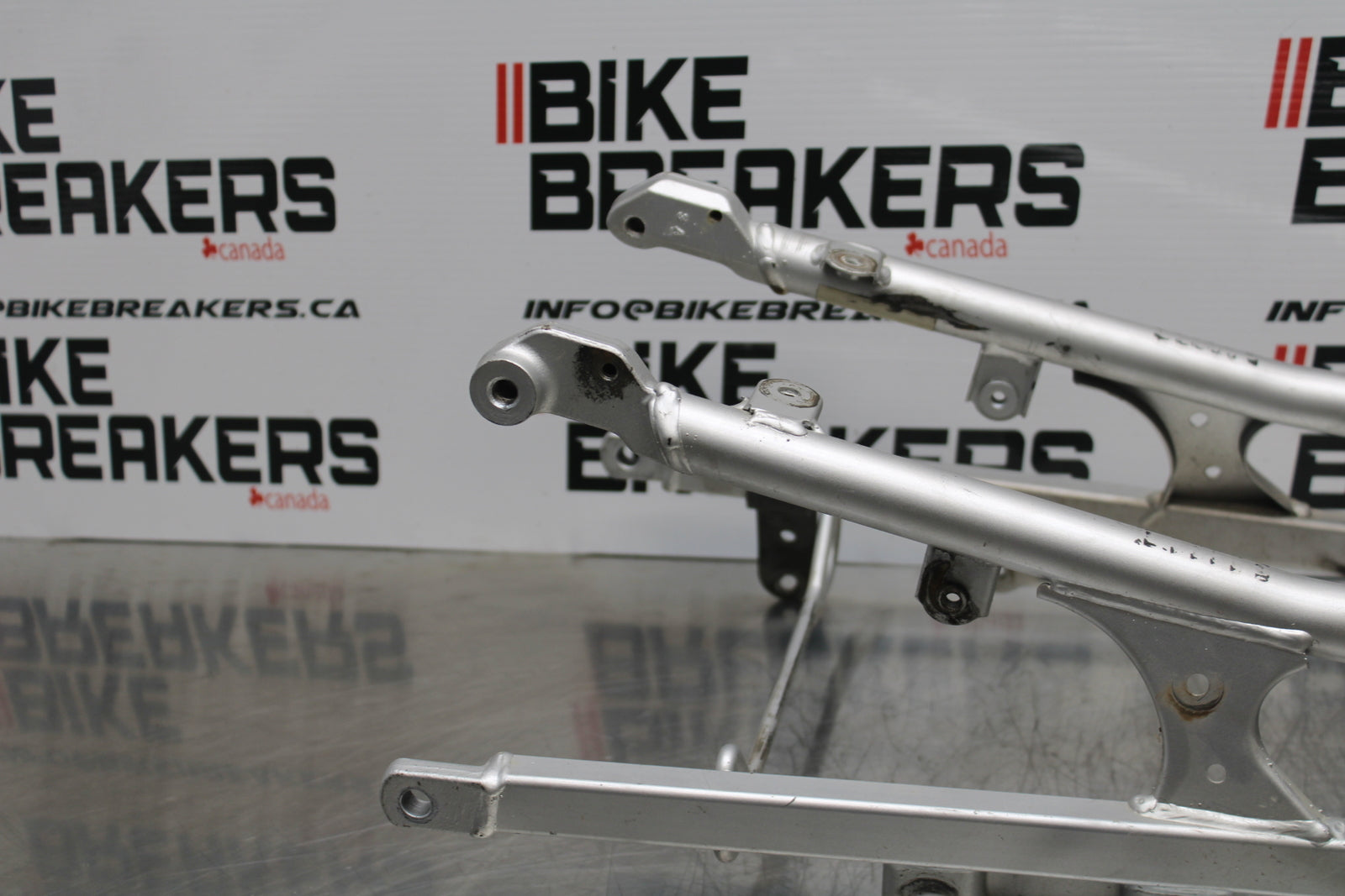 03 SUZUKI SV650S REAR SUBFRAME BACK SUB FRAME BB167