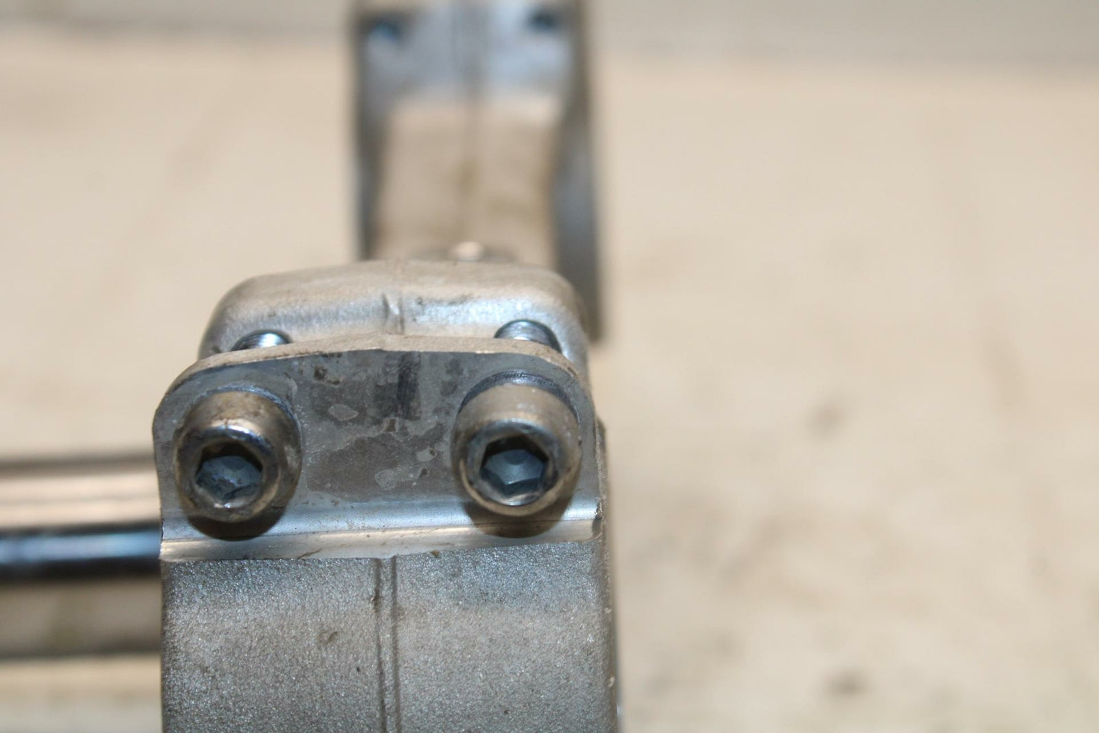 13-17 KAWASAKI NINJA ZX6R ZX636E FRONT FORKS CLAMP LOWER TRIPLE TREE STEM BB409