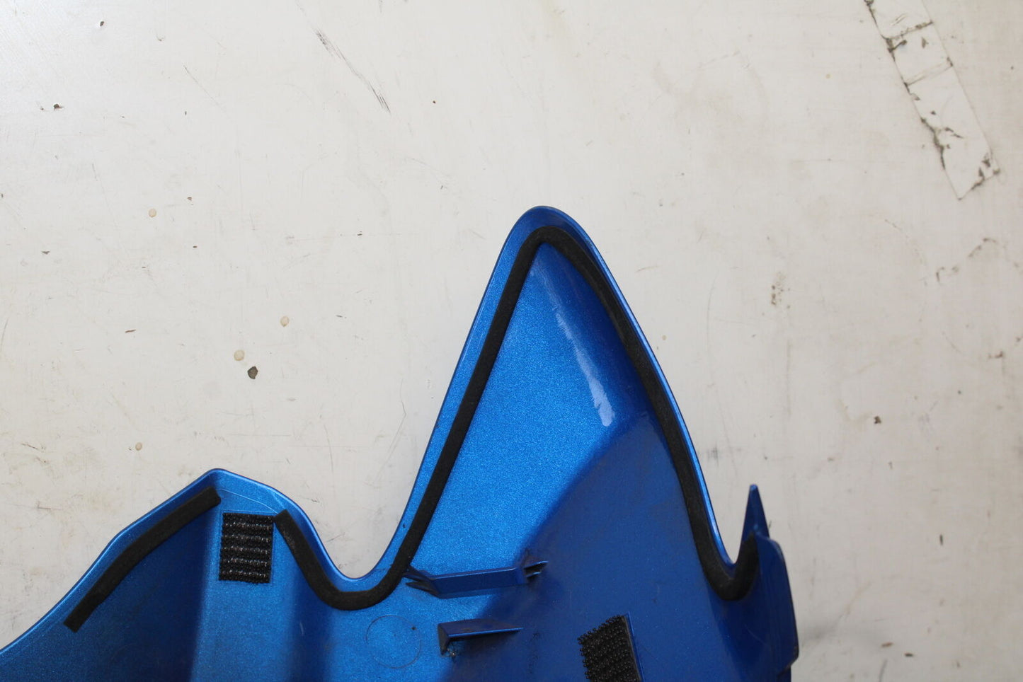 08-09 SUZUKI GSXR600 FRONT GAS TANK FUEL CELL FAIRING COWL COVER TRIM BB204