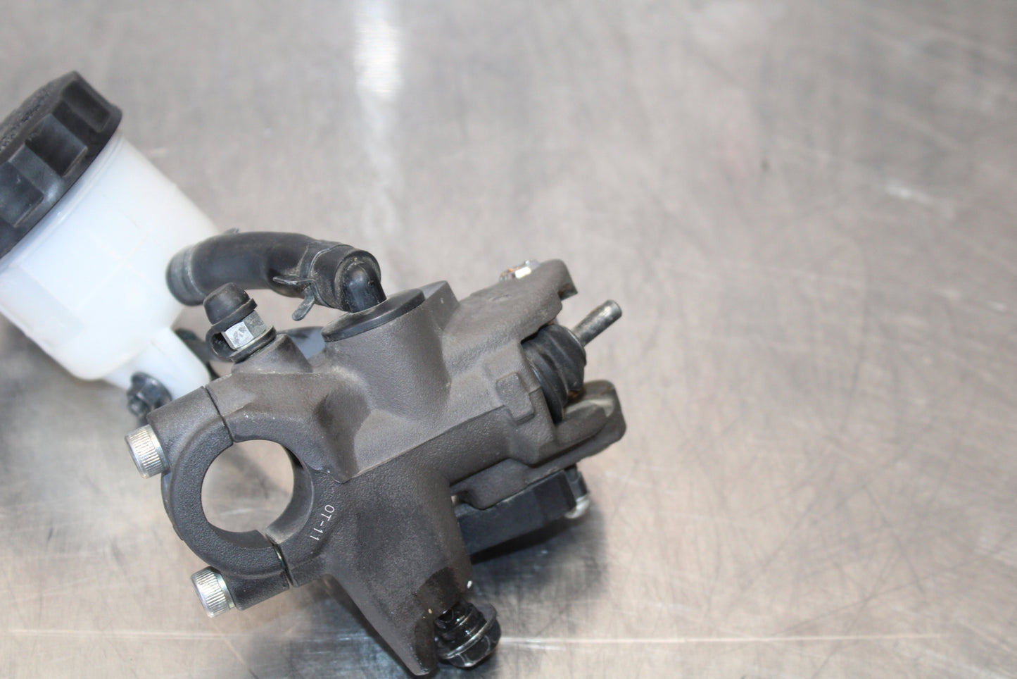 21 KAWASAKI NINJA ZX6R FRONT BRAKE MASTER CYLINDER BB647