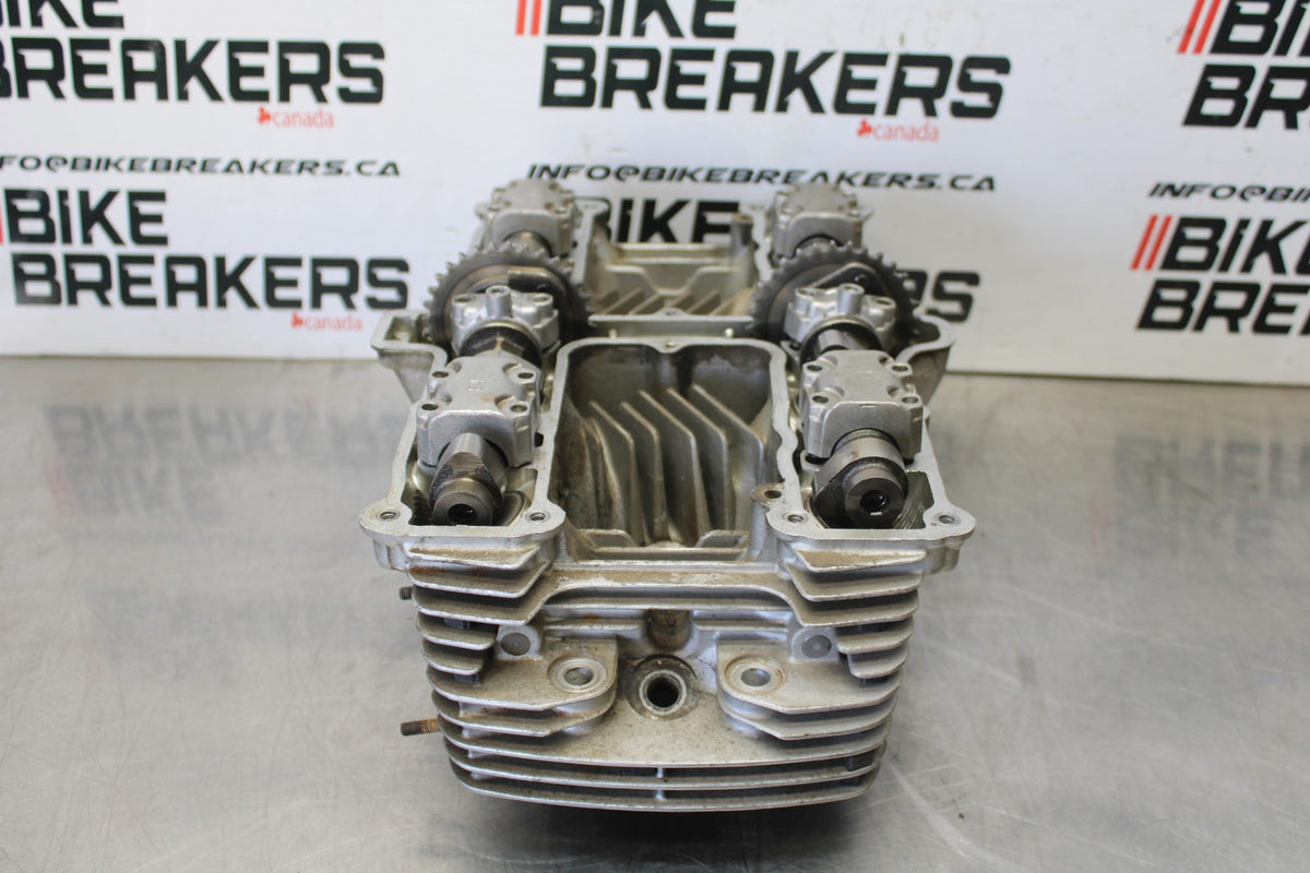 81 YAMAHA MAXIM 550 XJ550 ENGINE TOP END CYLINDER HEAD BB866