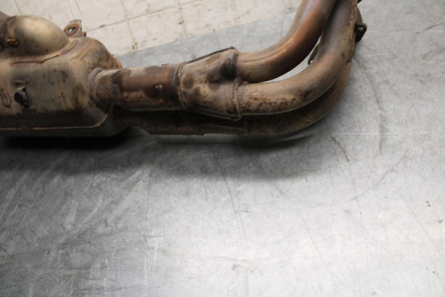2009 Yamaha YZF R6 EXHAUST HEADER PIPES MANIFOLD 13S-14610-00-00 BB532