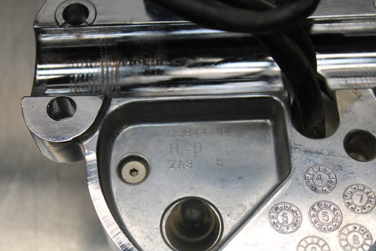 09 HARLEY-DAVIDSON SPORTSTER 1200 CUSTOM XL1200C GAUGES METER SPEEDO BB776