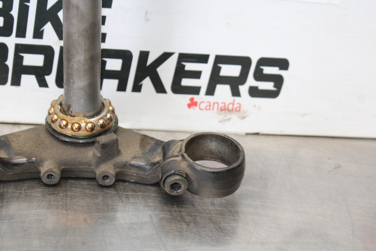 84 HONDA INTERCEPTOR 1000 VF1000F FRONT FORKS CLAMP LOWER TRIPLE TREE STEM BB878