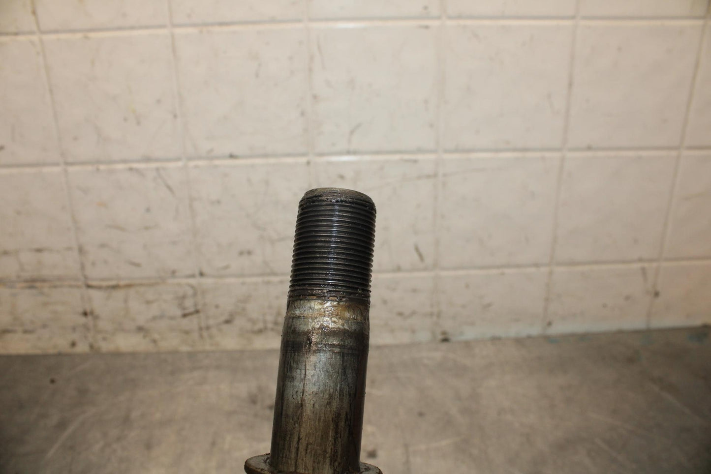 2005 Kawasaki Vulcan 1600 VN1600D Nomad FRONT WHEEL RIM AXLE PIVOT BOLT BB556