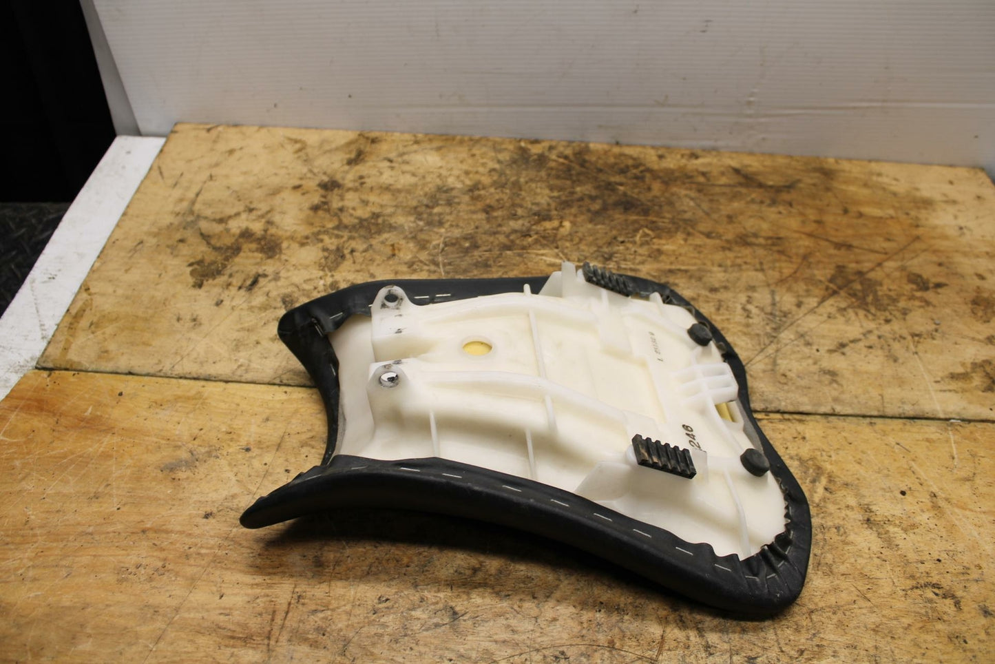 13-18 KAWASAKI NINJA ZX6R FRONT DRIVERS SEAT PAD SADDLE PILLION BB342