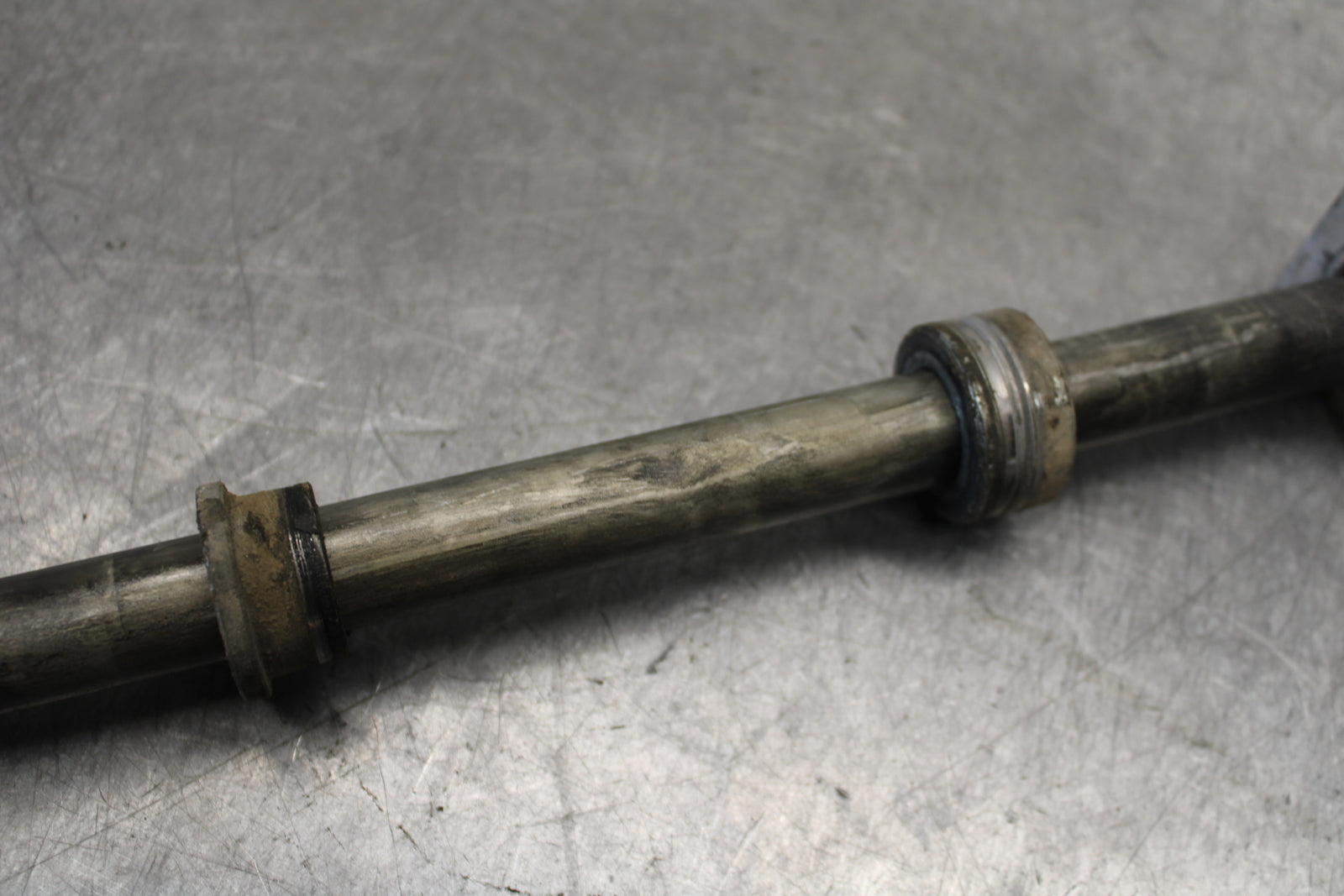 16-17 KAWASAKI VULCAN S 650 EN650 ABS REAR AXLE WHEEL RIM PIVOT BOLT AXEL  BB731