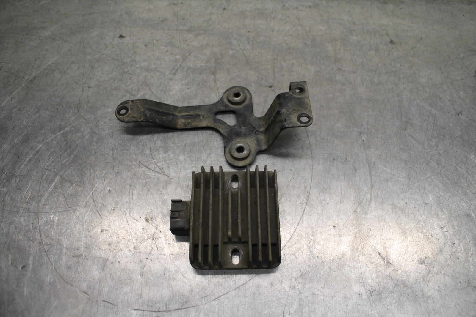 12-13 KAWASAKI Z1000 RECTIFIER VOLTAGE REGULATOR BB743