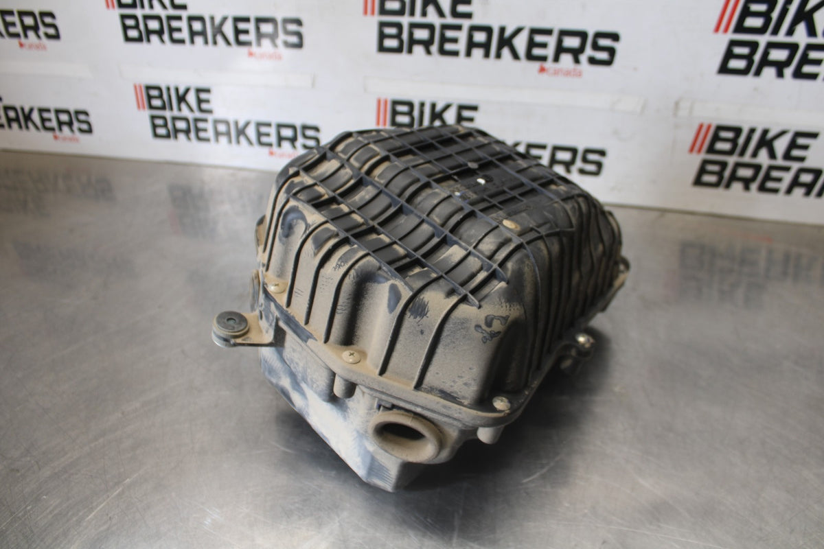 24-25 KAWASAKI NINJA 500 EX500J ABS AIRBOX AIR INTAKE FILTER BOX BB934