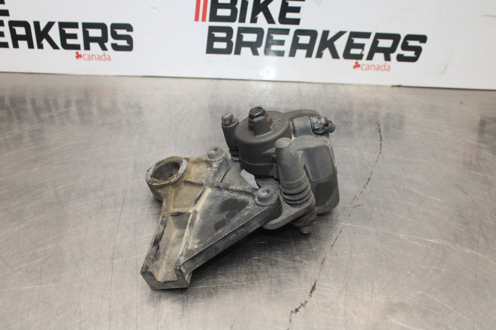 07-08 KAWASAKI NINJA ZX6R REAR BACK BRAKE CALIPER W MOUNT BRACKET BB203