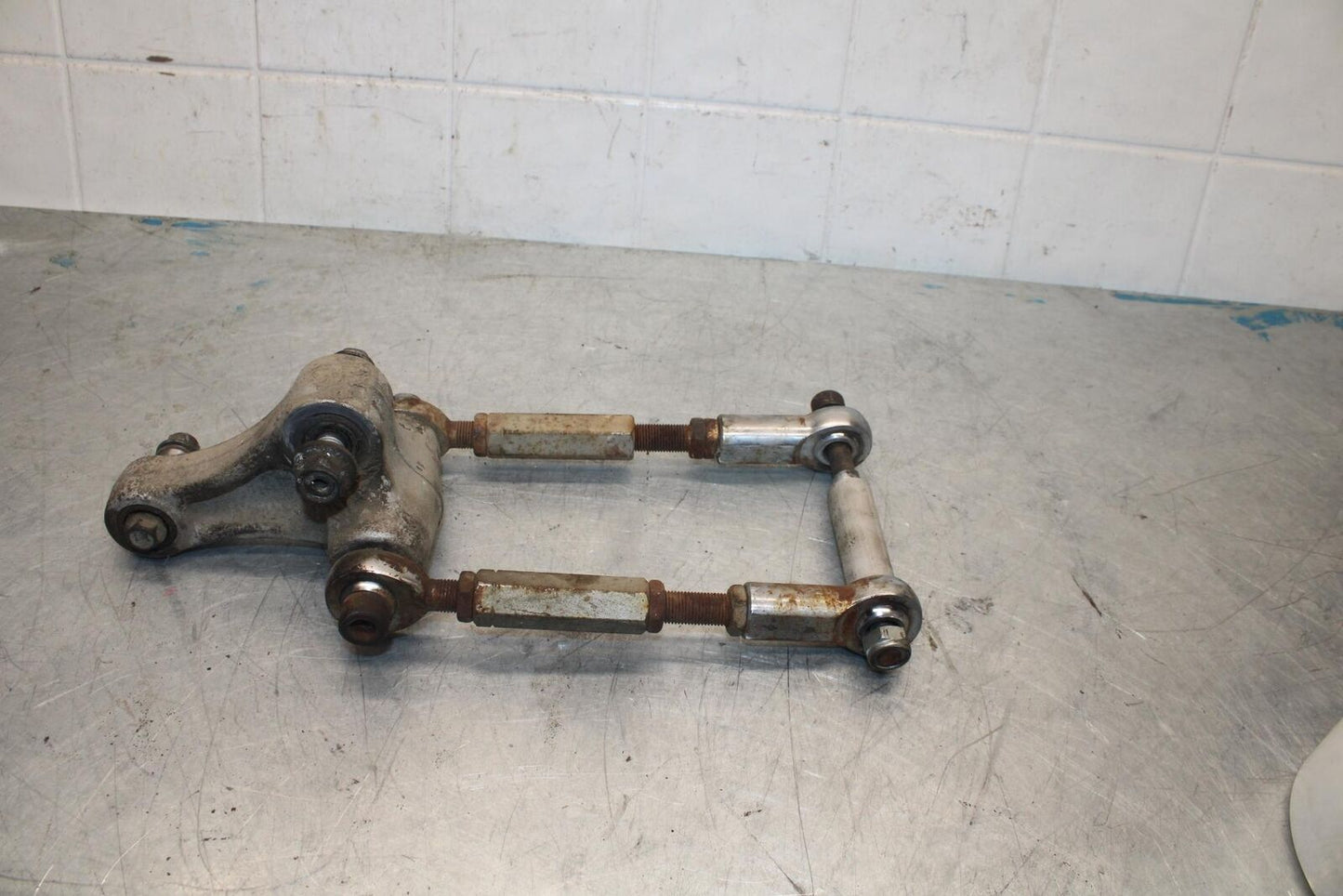 06-07 SUZUKI GSXR750 AFTERMARKET REAR DOGBONE SHOCK LINKAGE LINK BB424