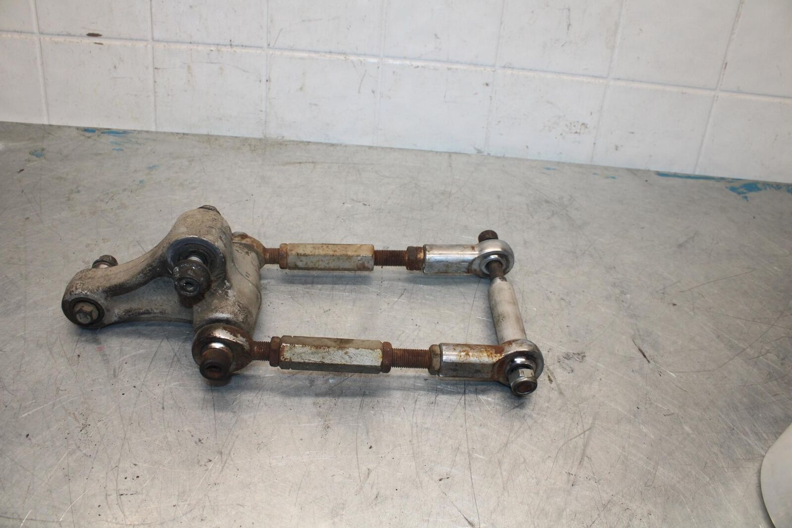 06-07 SUZUKI GSXR750 AFTERMARKET REAR DOGBONE SHOCK LINKAGE LINK BB424