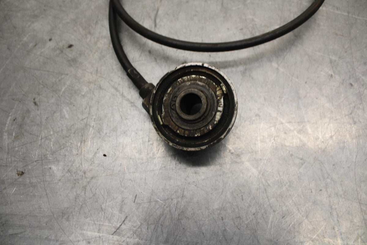 1981 Suzuki GS850G SPEED DRIVE GEAR HUB with CABLE BB37
