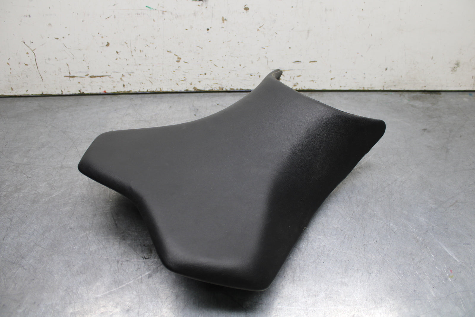 24 KAWASAKI NINJA 500 ABS FRONT DRIVERS SEAT PAD SADDLE PILLION BB730