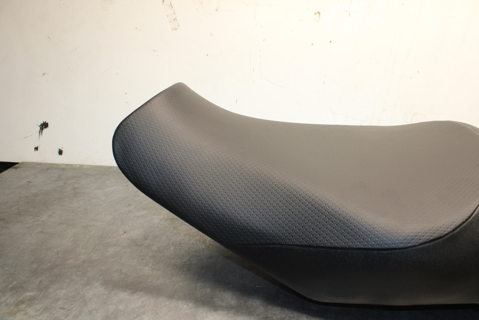 12-25 KAWASAKI NINJA ZX14R NEW!! FRONT REAR SEAT SADDLE BB757
