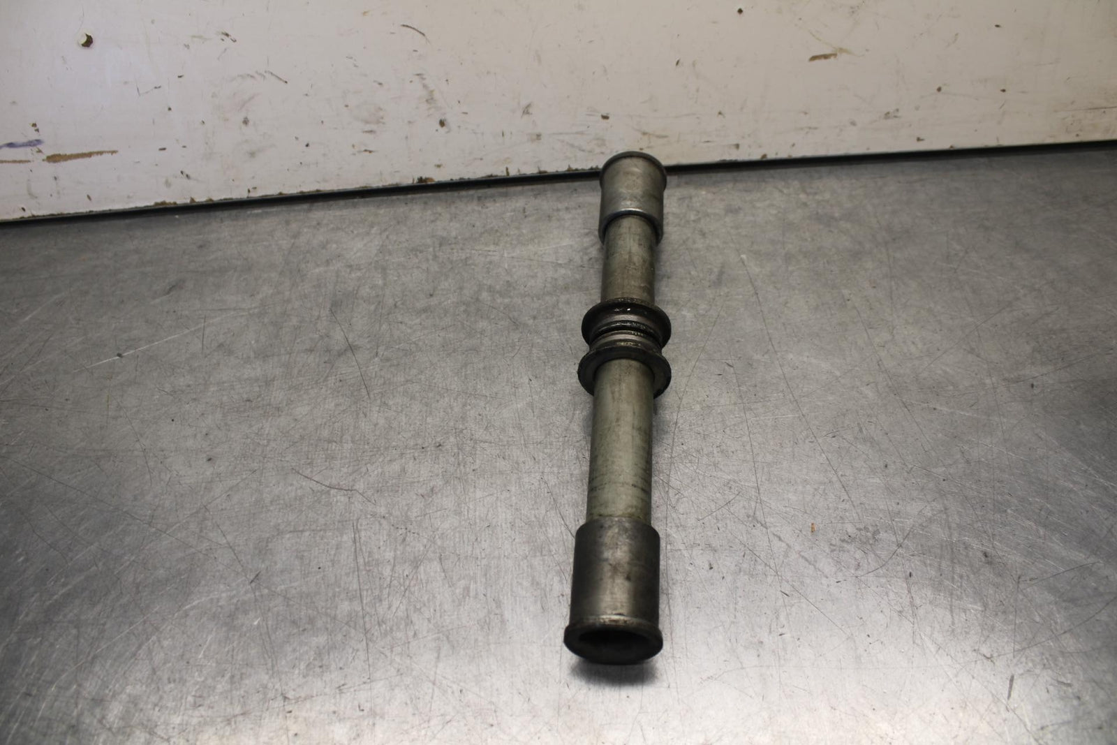 03 KAWASAKI NINJA ZX6RR ZX600K FRONT WHEEL RIM AXLE PIVOT BOLT BB105