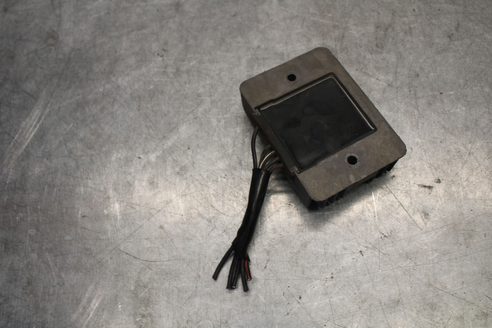 04-05 SUZUKI GSXR600 RECTIFIER VOLTAGE REGULATOR 32800-33E21  BB658
