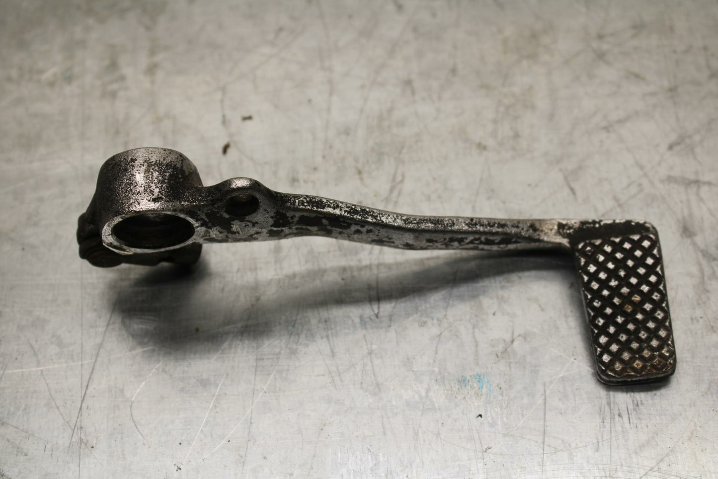 85 YAMAHA RZ500 RIGHT REARSET BRAKE FOOT PEDAL BB27 A